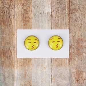 Emoji stud earrings Kissing Face With Closed Eyes